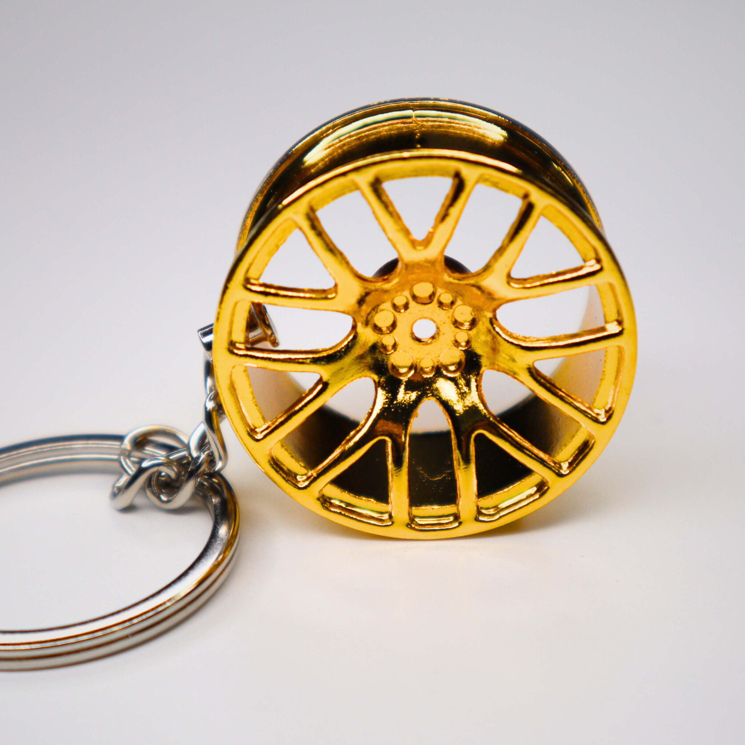 Metal Wheel Rim Keychain – Choose from 4 Colours — Emerald Struts