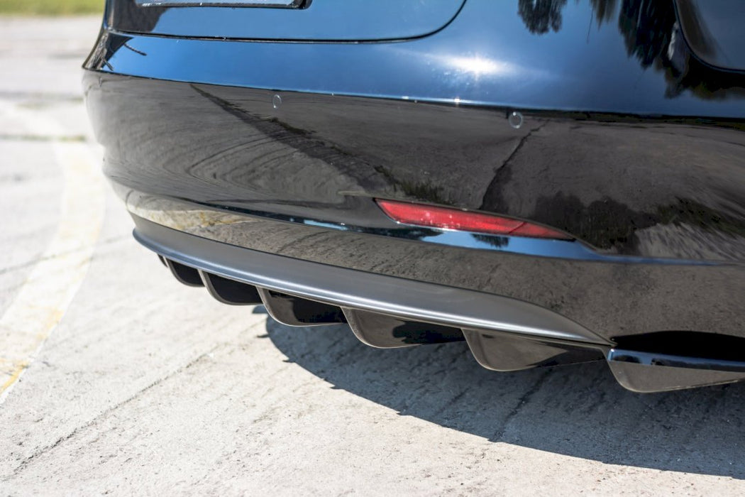 REAR VALANCE TESLA MODEL 3 (2017-)