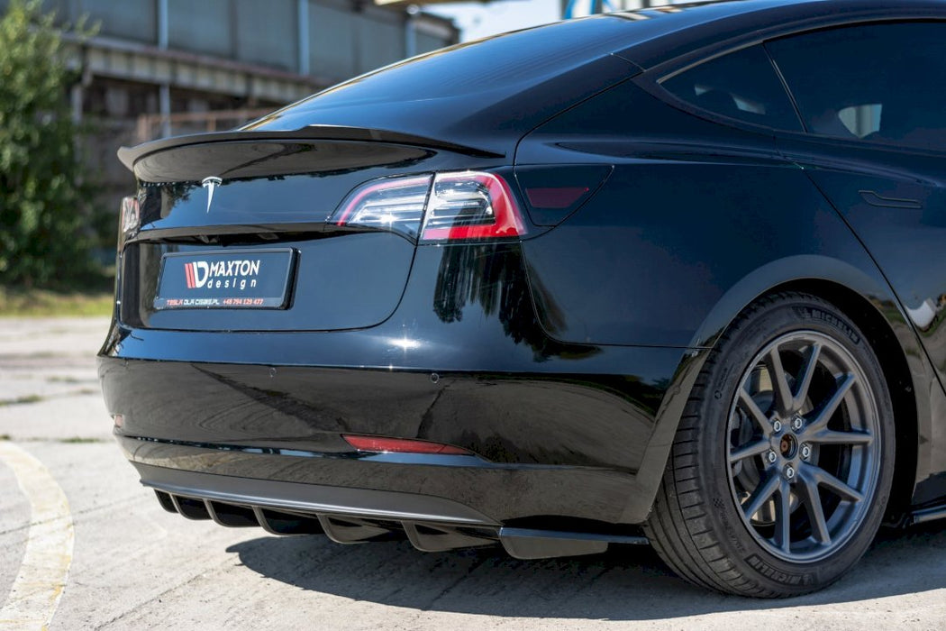 REAR VALANCE TESLA MODEL 3 (2017-)