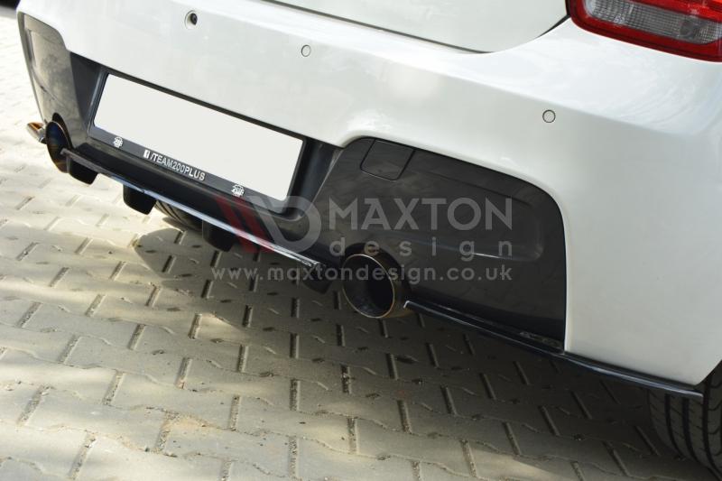 CENTRAL REAR SPLITTER BMW 1 F20/F21 M-POWER (WITH VERTICAL BARS)